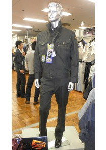 ◇オリーブカラーが男らしさを引き立てる「K-POCKE」作業服