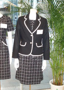 ユキトリヰコレクションの事務服